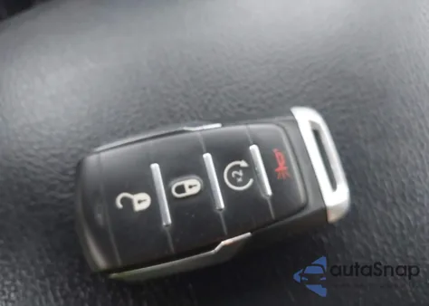 2021 Ram 1500 Big Horn 4X4 6'4 Box z USA, uszkodzony, nr VIN 1C6SRFBT3MN787633